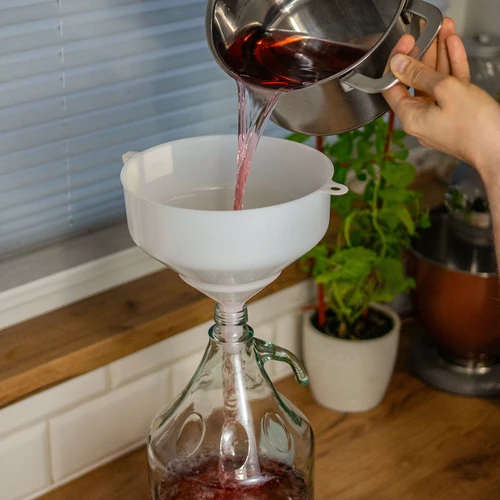 Plastmasas piltuve fi20cm - 4