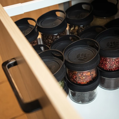 Stikla trauks 235 ml ar skrūvējamu vāciņu piekarināšanai - 8