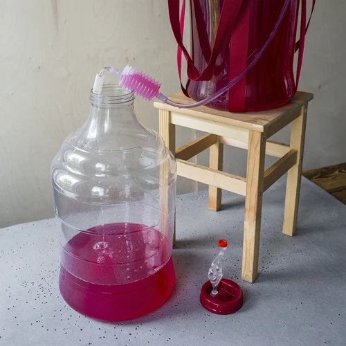 Vīna demižons, viegls, neplīstošs, ar nesšanas siksnām, 20 L - 21
